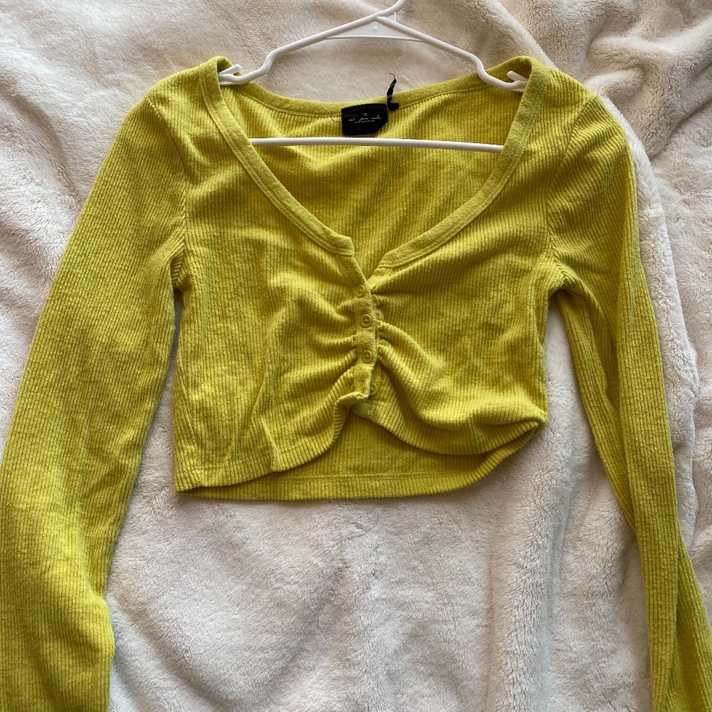 urban outfitter's yellow top
